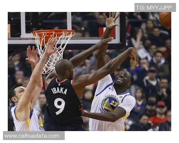 勇士与鹈鹕2015季后赛精彩对决回顾及关键时刻分析